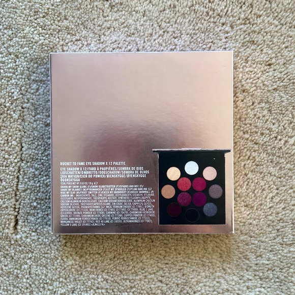 NWT MAC “Rocket to Fame” Eyeshadow Palette x 12 Pans - Picture 3 of 8